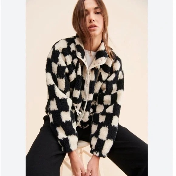 Free People Jackets & Blazers - COPY - Free People Hit The Slopes Printed Fleece Jacket